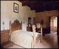 Piano terra: la camera da letto della signora Luisa Pifferi, vedova di Ugo Oriani