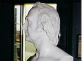 Saletta montana: busto del Monti realizzato su calco funerario da Cincinnato Baruzzi